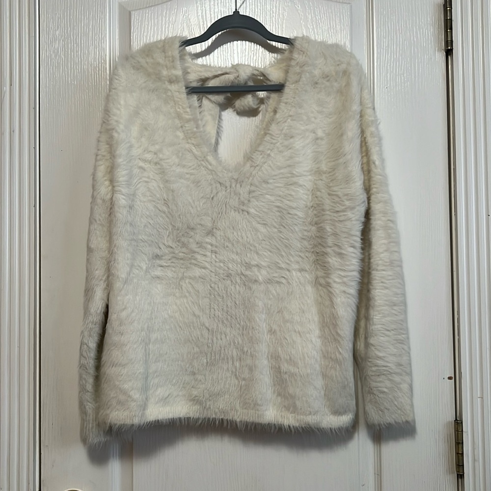 Banana Republic Cream V-Neck Sweater